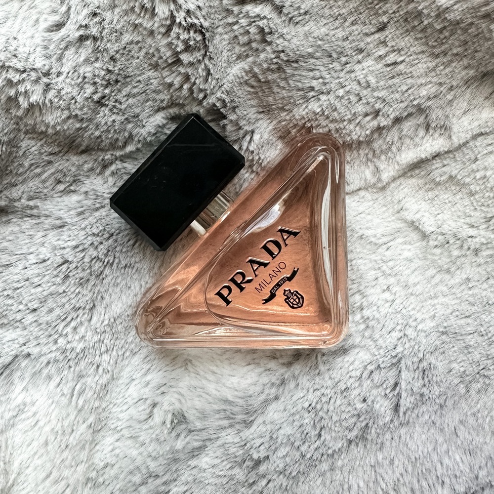PRADA Paradoxe Eau Du Parfum